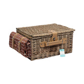 Cos de picnic pentru 4 persoane din rachita naturala maro deschis cu vesela, tacamuri si patura ZQ23-1201