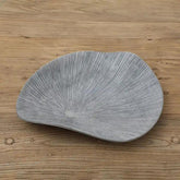 Platou decorativ gri din polirasina 41 cm Yazhi