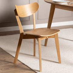 Scaun dining maro din lemn Roxby Actona
