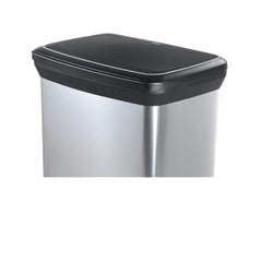 Cos de gunoi Curver 50 L, din plastic ultrarezistent cu pedala, 29x39x73 cm, negru/argintiu