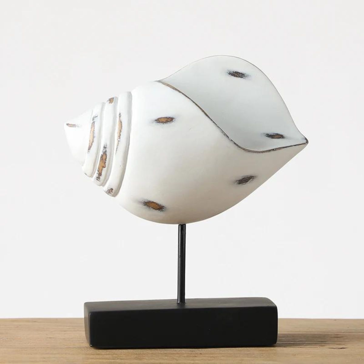 Decoratiune scoica alba din polirasina 22.5 cm Yazhi