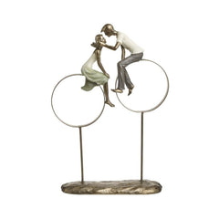 Decoratiune aurie din polirasina Cuplu pe bicicleta 24X8X35 Inart